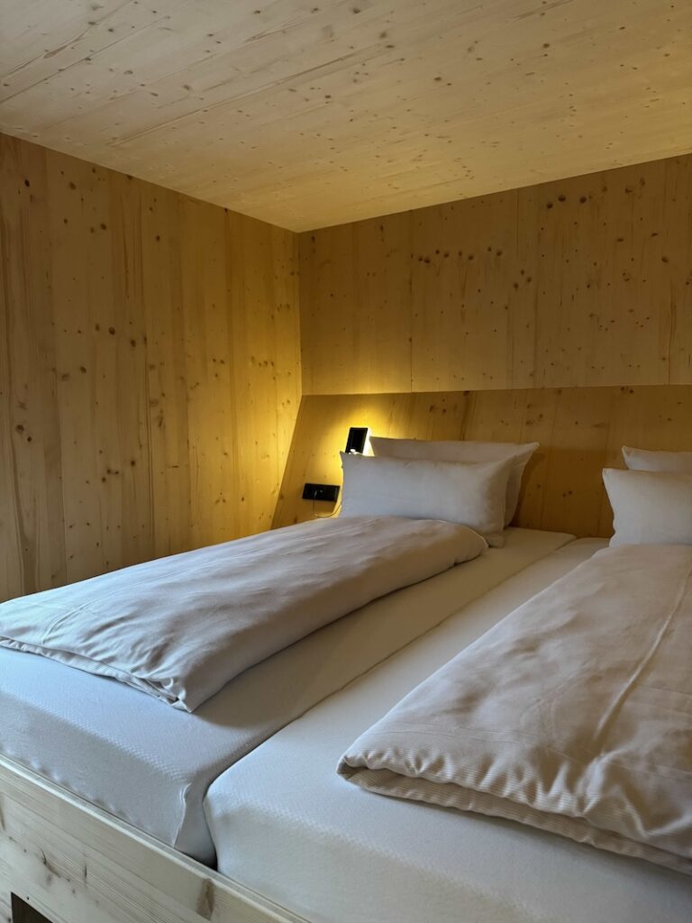 Schlafzimmer im Bocksbeutel beim Weingut Römmert