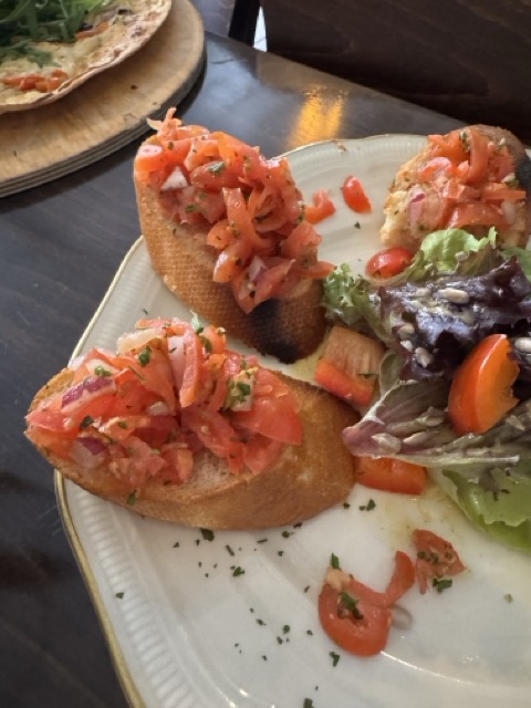 Leckeres Bruschetta im Restaurant Auflauf